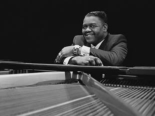 Fats Domino: Legendary rock'n'roll pianist and songwriter who inspired  Elvis Presley and faced down Hurricane Katrina | The Independent | The  Independent