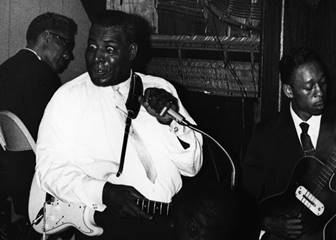 Howlin' Wolf - The Rockin' Chair Album